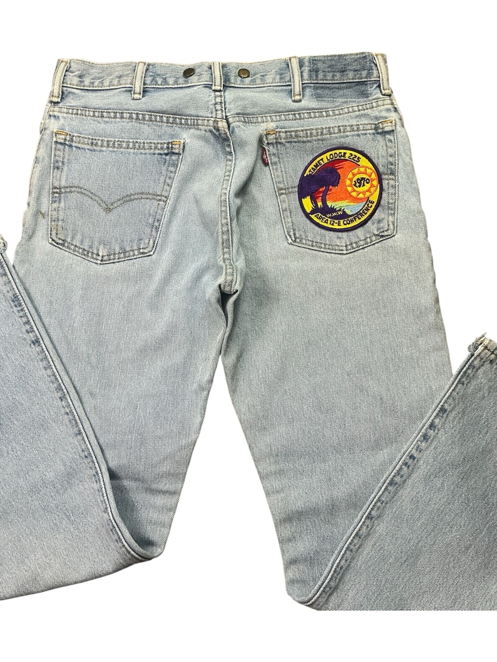 Y2K Levi’s light wash boot cut jeans 33 x 31